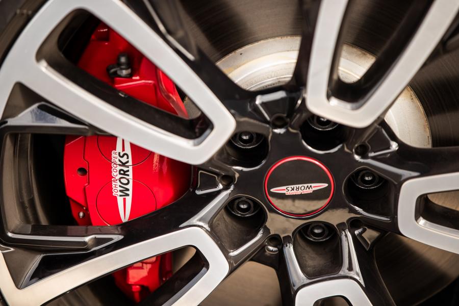 Колеса Mini John Cooper Works Countryman (F60) 2017 года  (NA) (фото 3 из 40)